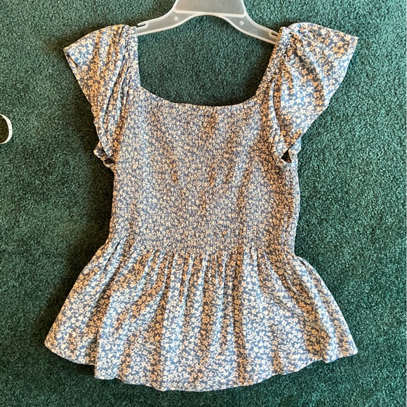 Blue floral shirred blouse - Picture 1 of 4